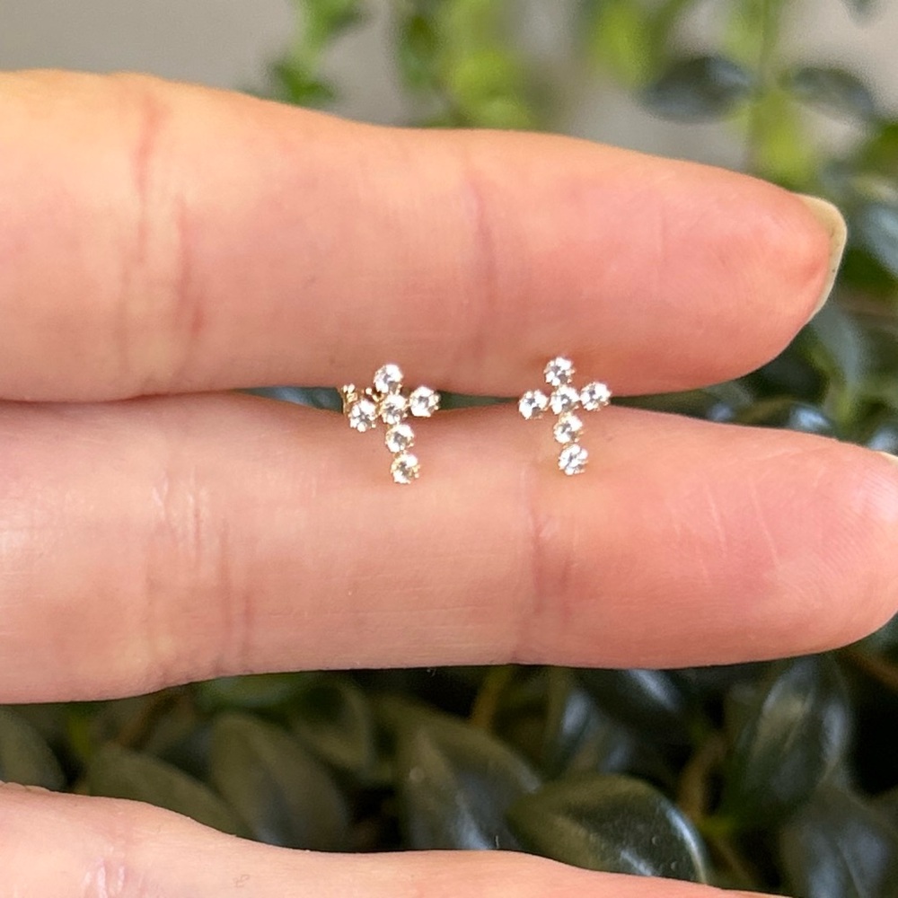 NWOT 14K SOLID GOLD and White Topaz Cross Studs